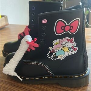 Hello Kitty Black and Pink Accessories with Signature Bow